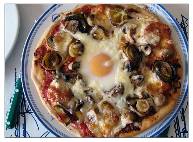 leek mush pizza hr small